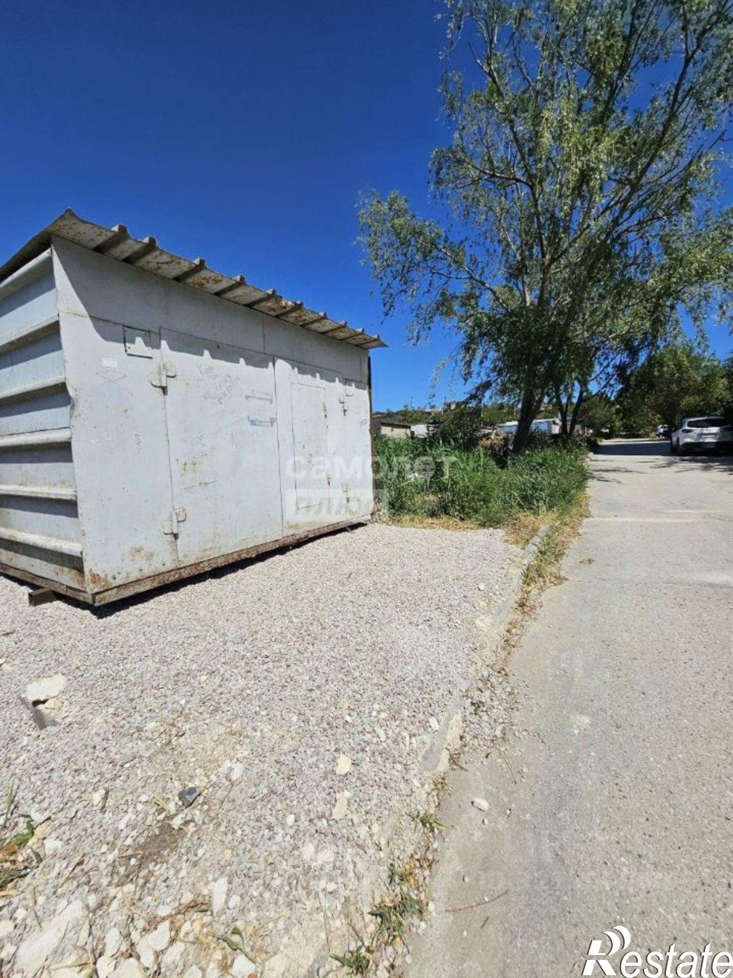 Купить гараж, место в паркинге за 300 000 рублей на ул Дмитрия Донского, 3