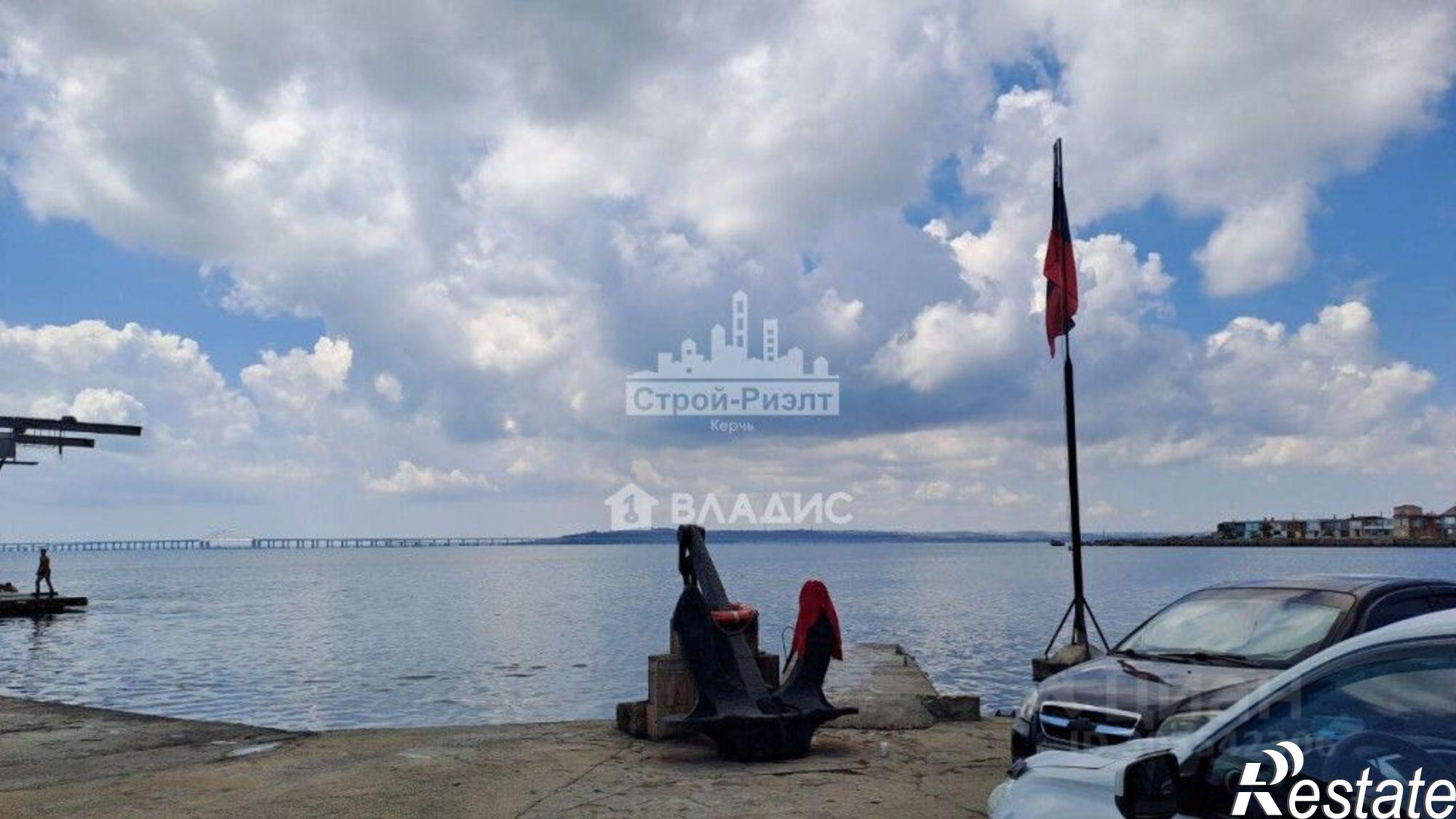 Купить гараж, место в паркинге за 1 800 000 рублей на улица Веры Белик, 12