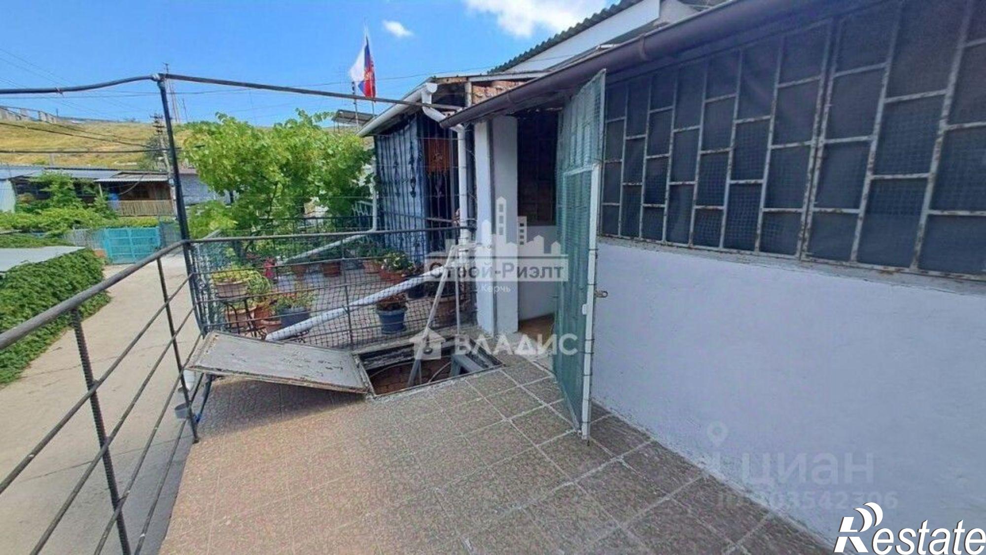 Купить гараж, место в паркинге за 1 800 000 рублей на улица Веры Белик, 12