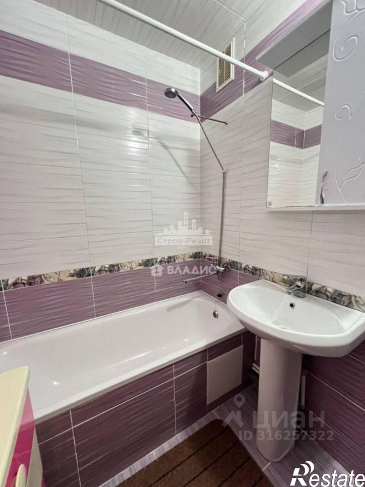 3-комн квартира улица Генерала Петрова, 10,  д. 10