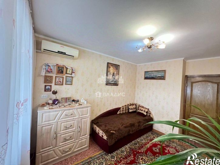 3-комн квартира улица Генерала Петрова, 10,  д. 10