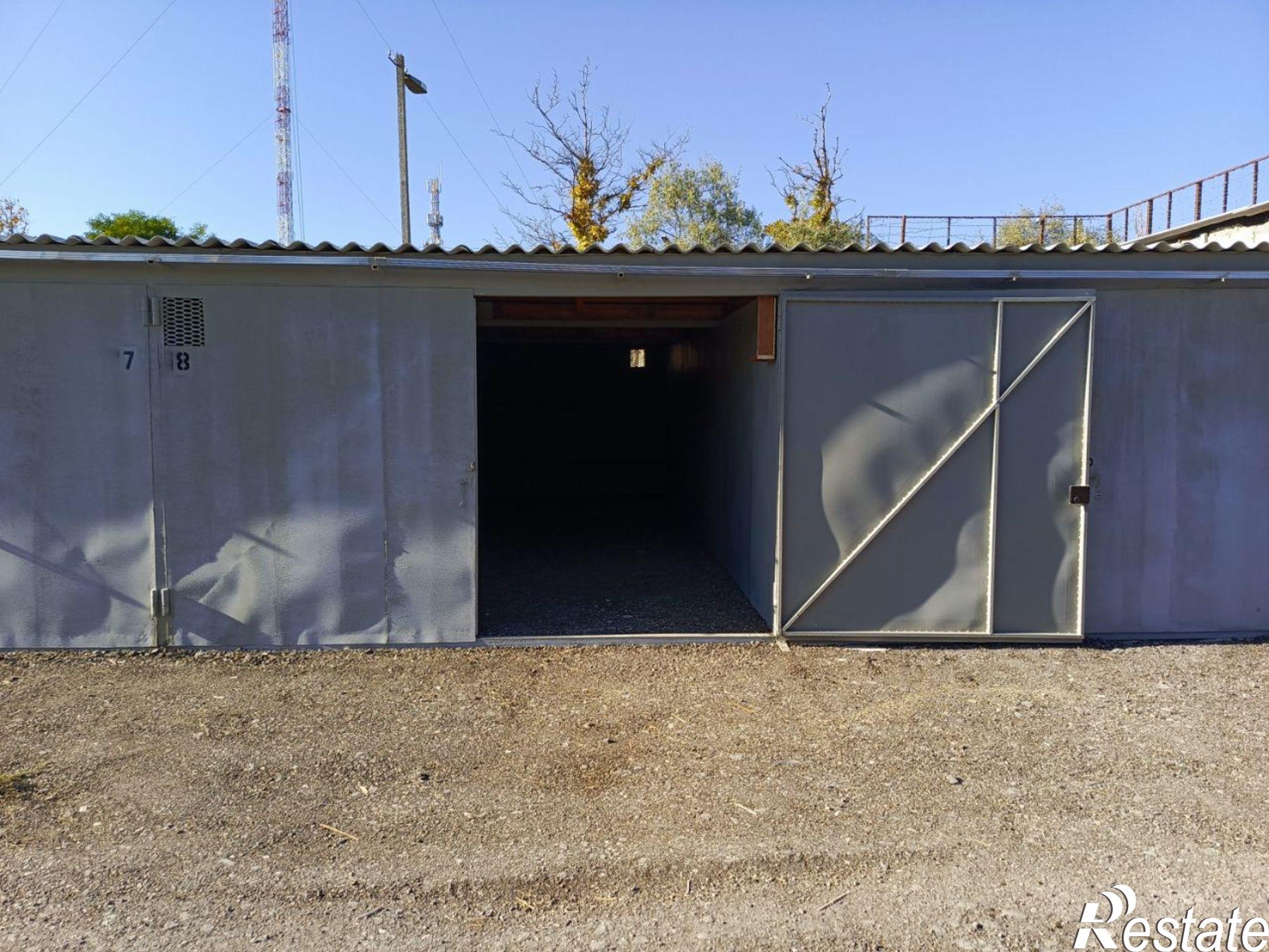 Сдать гараж, место в паркинге за 4 502 рублей на ул Орджоникидзе, 136