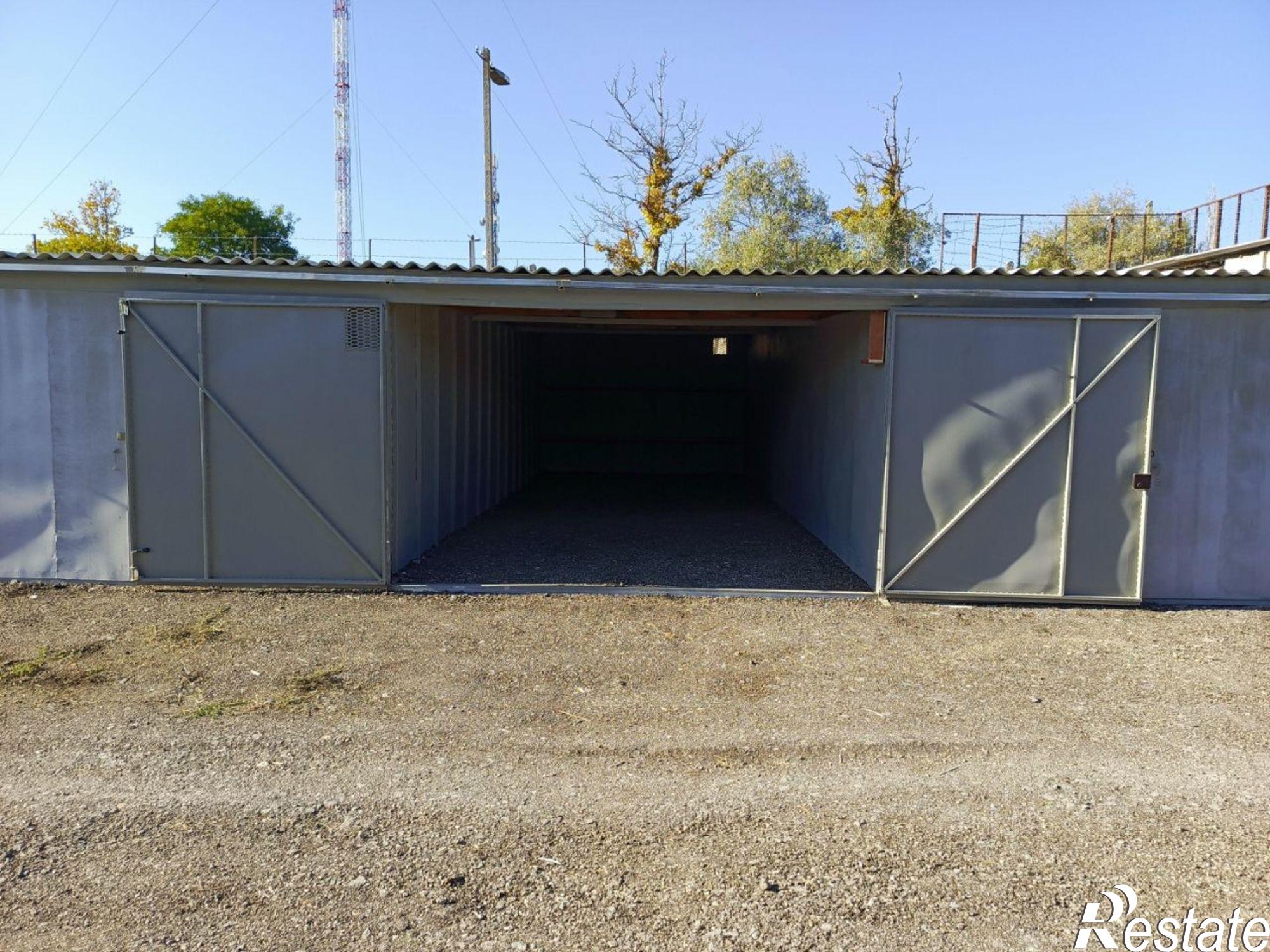 Сдать гараж, место в паркинге за 4 502 рублей на ул Орджоникидзе, 136