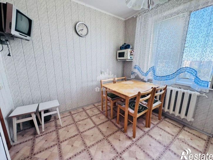 2-комн квартира улица Генерала Петрова, 14,  д. 14