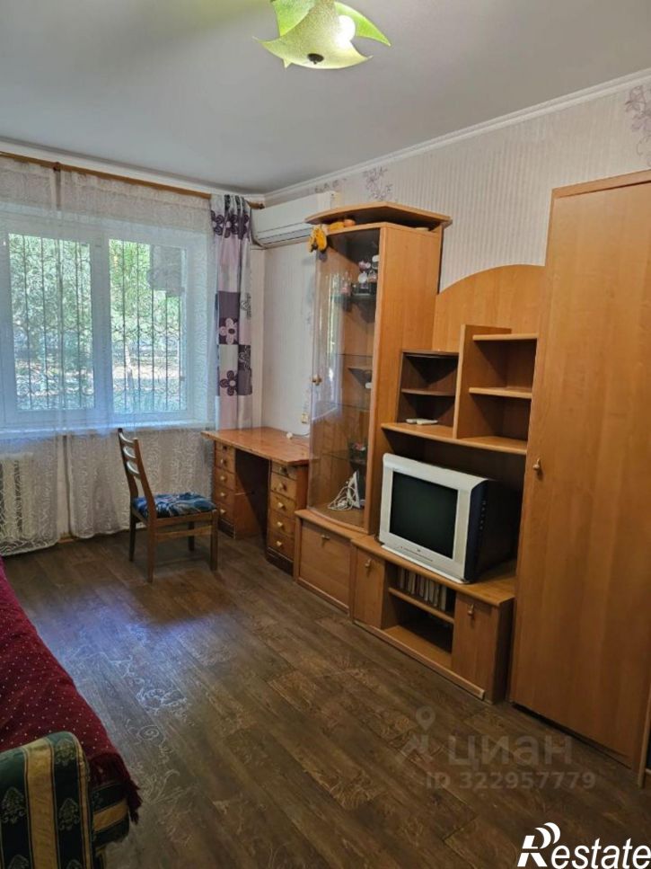 2-комн квартира улица Орджоникидзе, 118,  д. 118