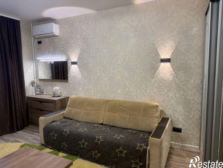 2-комн квартира ул Нестерова, 5,  д. 5