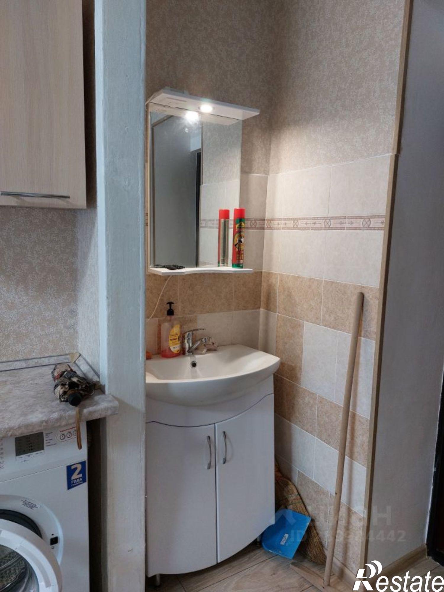 Сдать комнату за 10 000 рублей на улица Орджоникидзе, 103/2