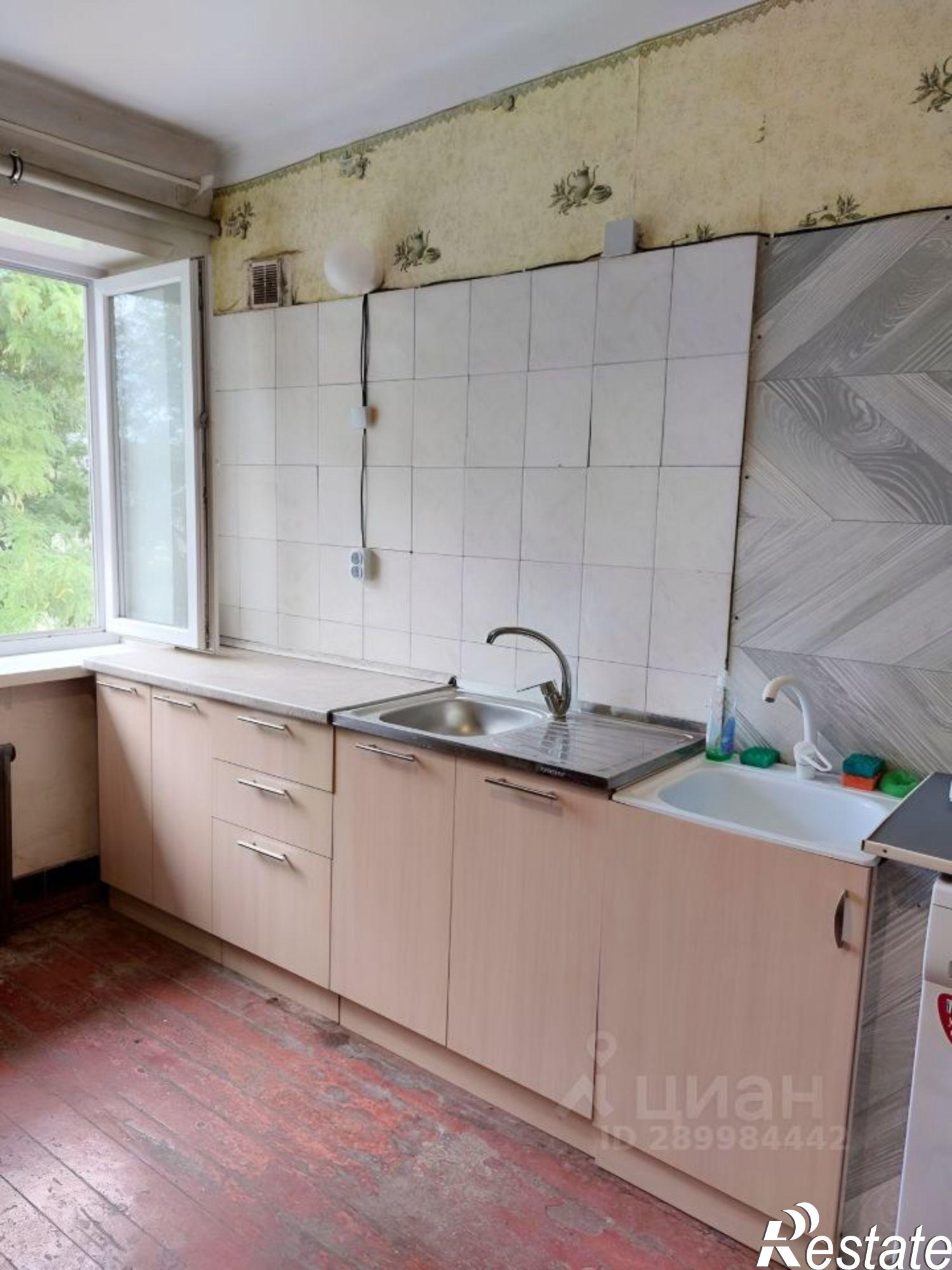 Сдать комнату за 10 000 рублей на улица Орджоникидзе, 103/2