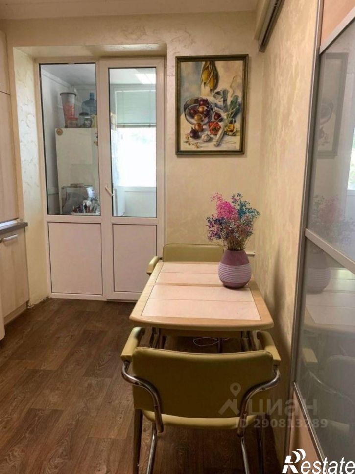 3-комн квартира улица Войкова, 15,  д. 15