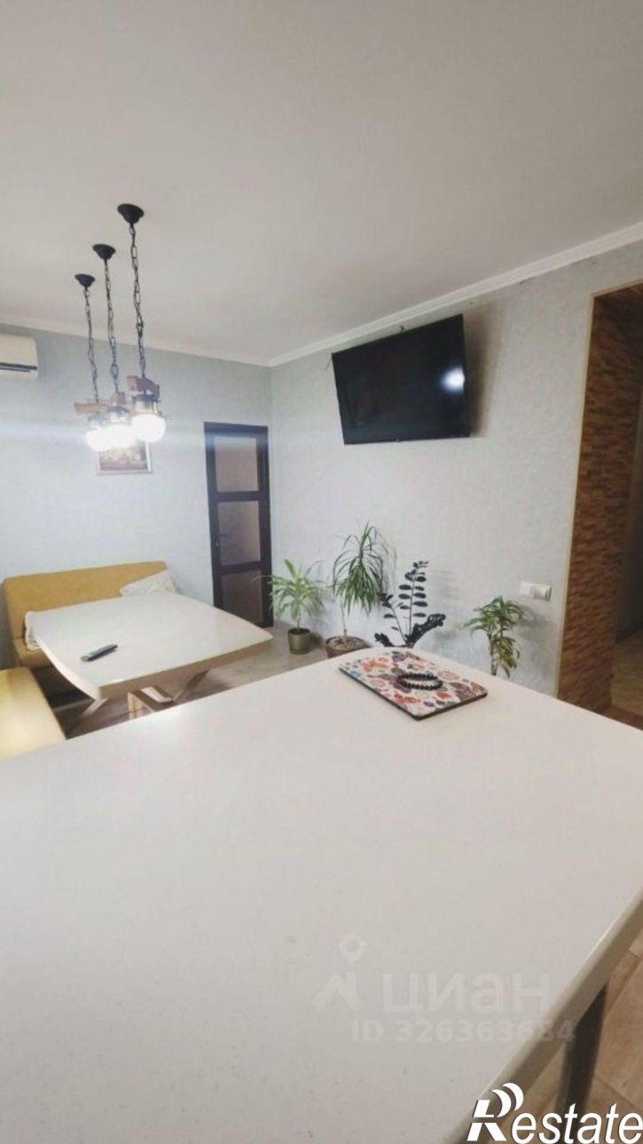 3-комн квартира ул Голощапова, 9,  д. 9