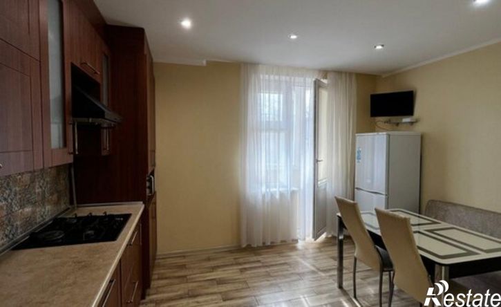 1-комн квартира ул Комарова, 10,  д. 10