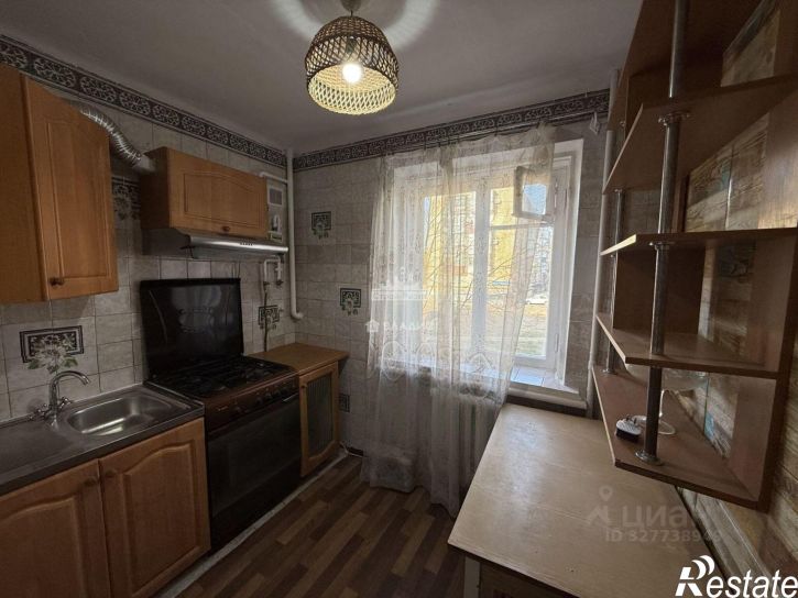 3-комн квартира ул Нестерова, 10,  д. 10