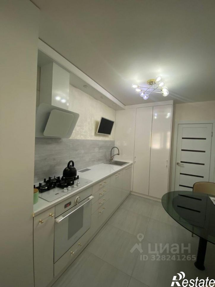 3-комн квартира улица Блюхера, 25,  д. 25