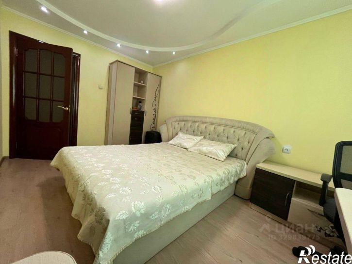 3-комн квартира улица Маршала Ерёменко, 38,  д. 38