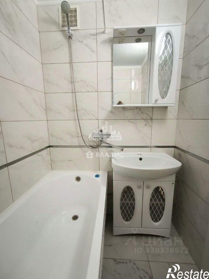 3-комн квартира улица Кирова, 111,  д. 111