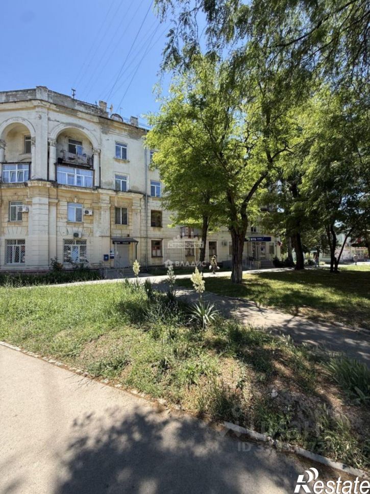 4-комн квартира улица Войкова, 23/35,  д. 23/35