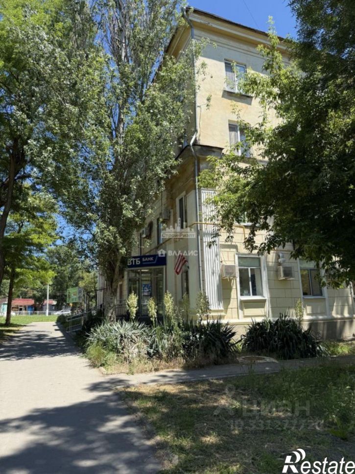 4-комн квартира улица Войкова, 23/35,  д. 23/35