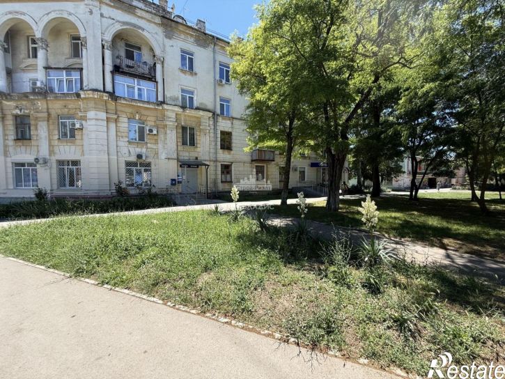 4-комн квартира улица Войкова, 23/35,  д. 23/35