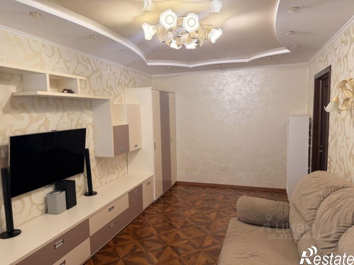 2-комн квартира улица Генерала Петрова, 76,  д. 76