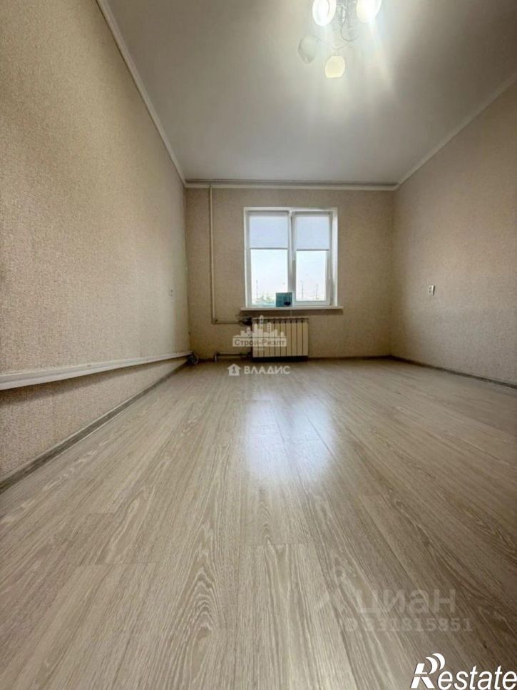 2-комн квартира ул Сморжевского, 1,  д. 1