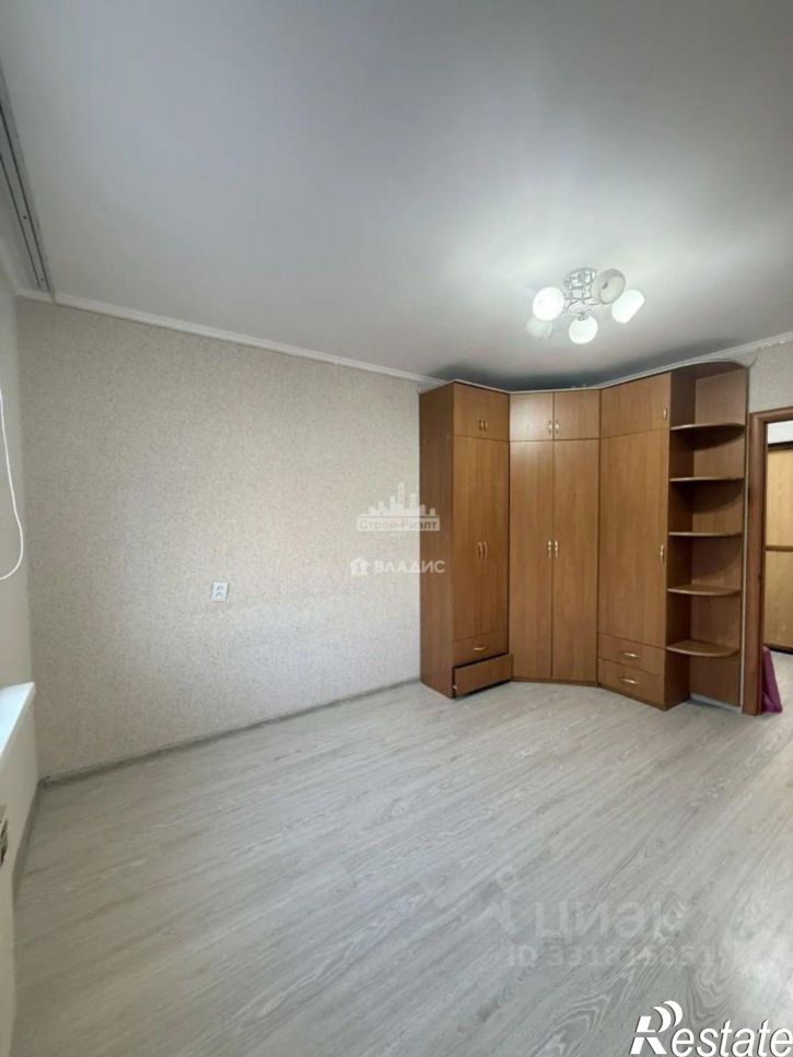 2-комн квартира ул Сморжевского, 1,  д. 1
