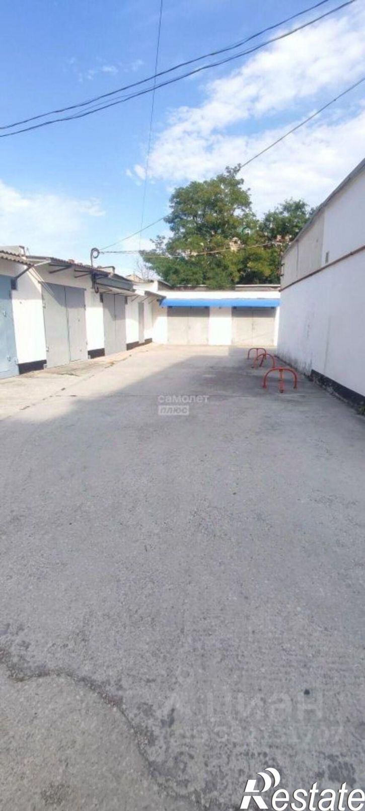 Гараж/парковка ул Козлова, 1,  д. 1