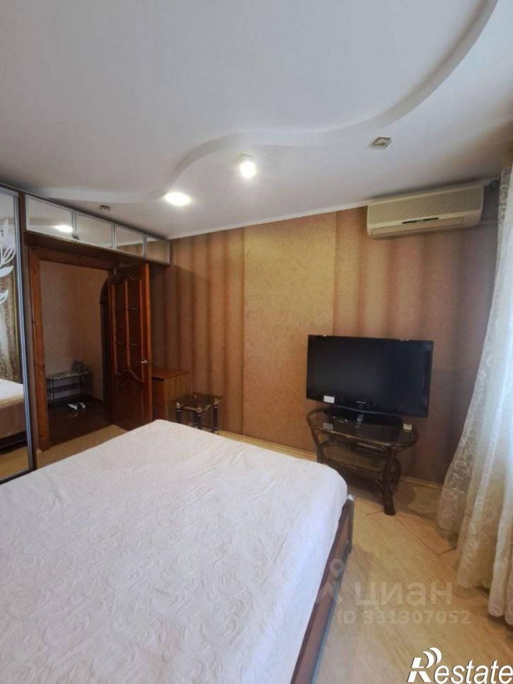 2-комн квартира ул Генерала Петрова, 8,  д. 8