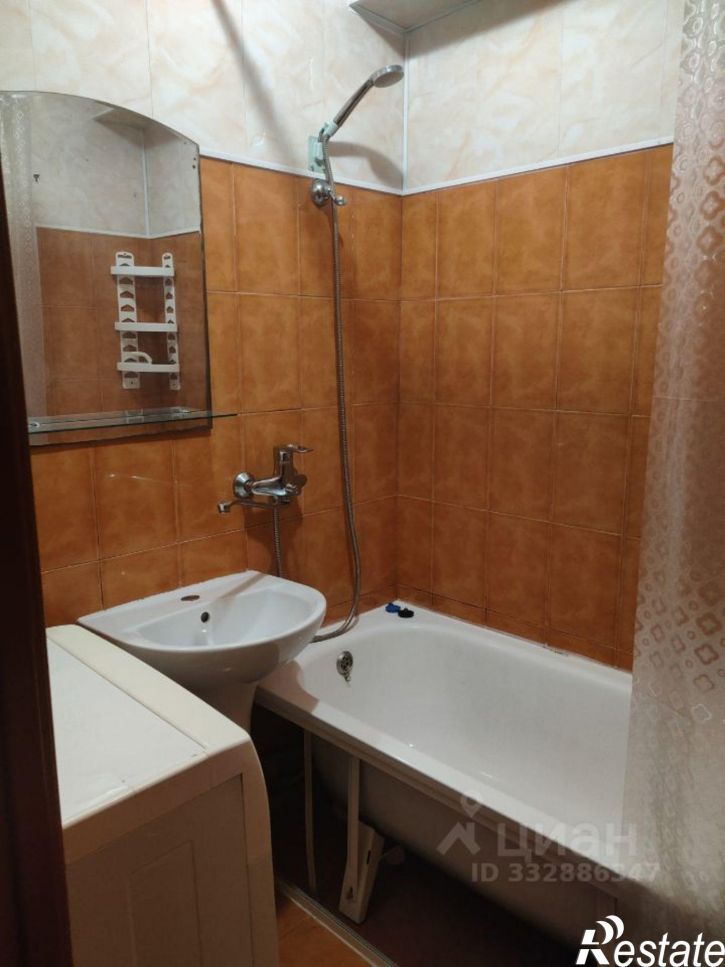 2-комн квартира ул Орджоникидзе, 110,  д. 110