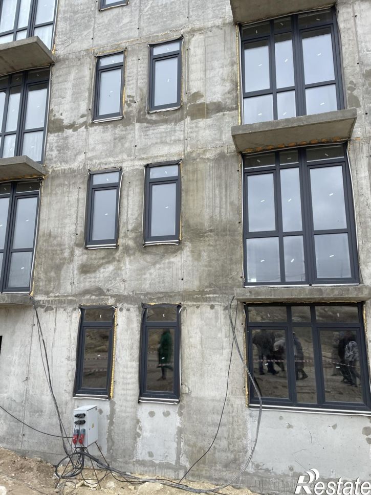 3-комн квартира в новом доме Колхозная улица