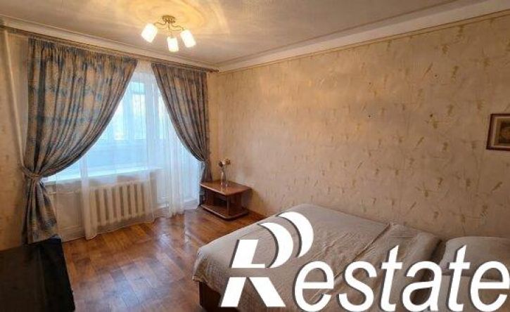 4-комн квартира улица Будённого, 19,  д. 19
