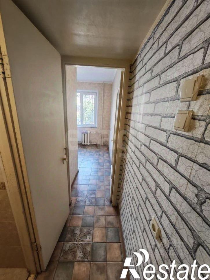 2-комн квартира улица Сморжевского, 4,  д. 4