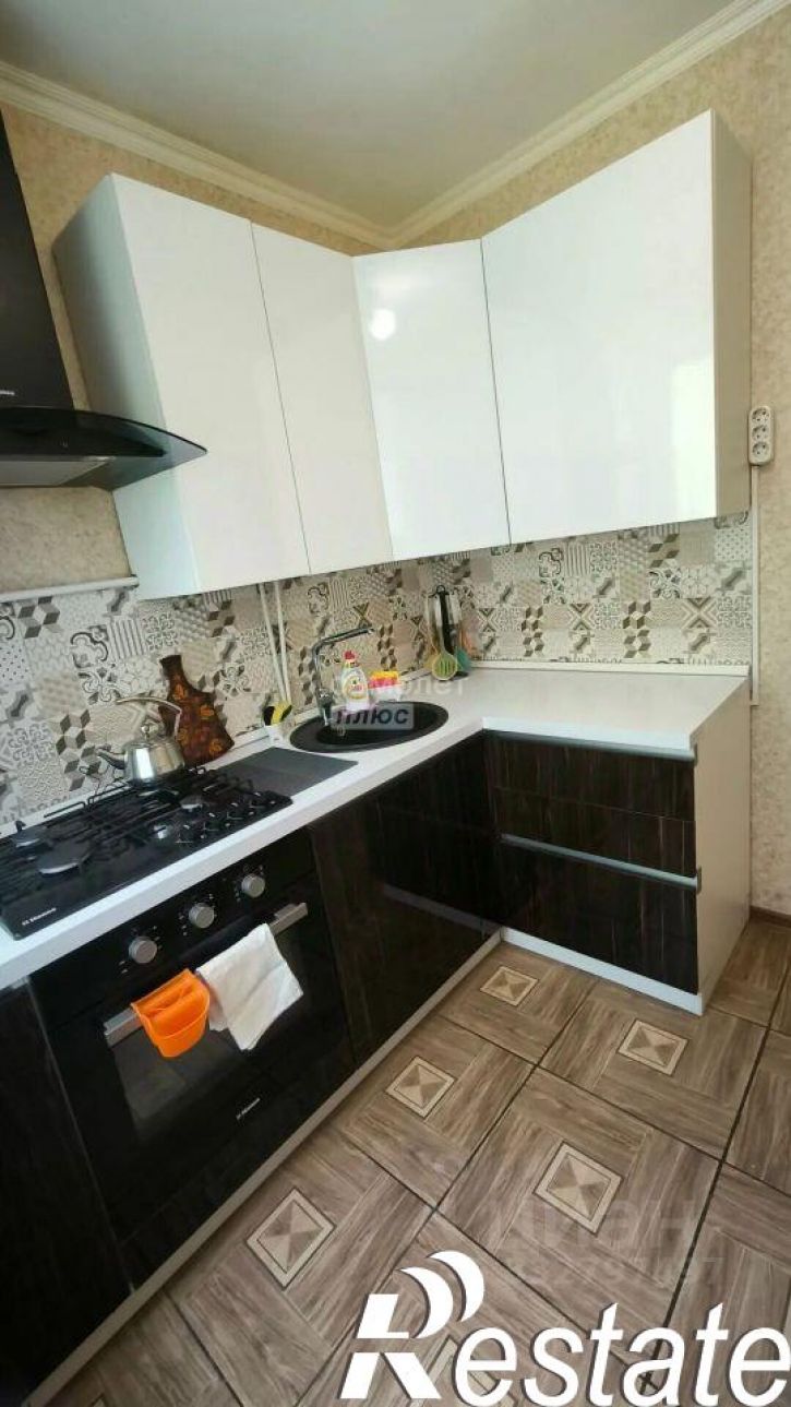 4-комн квартира улица Кирова, 77,  д. 77