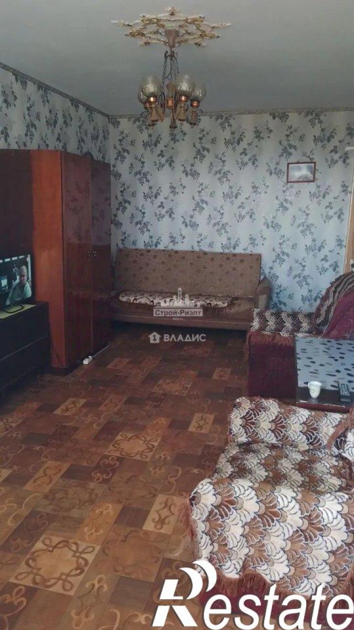 2-комн квартира улица Ульяновых, 1,  д. 1