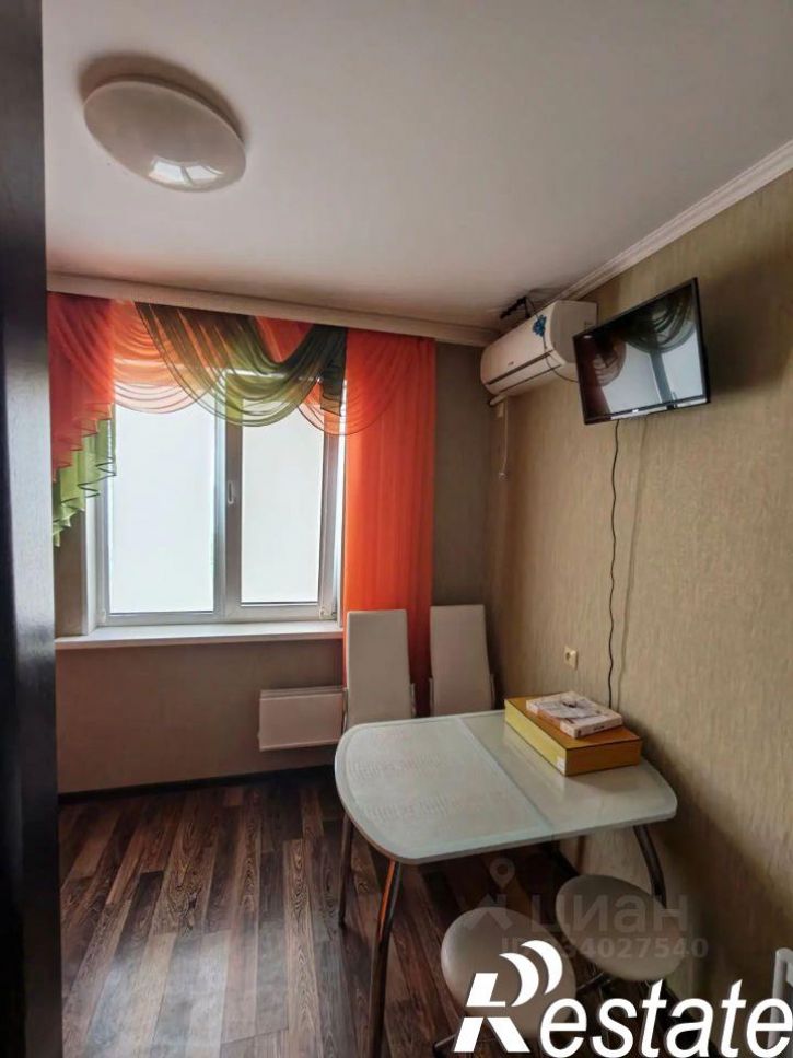 2-комн квартира улица Кирова, 103,  д. 103